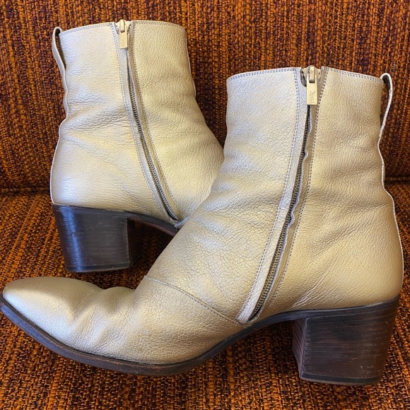 SOLD***Saint Laurent YSL gold metallic boots - Picture 5 of 7